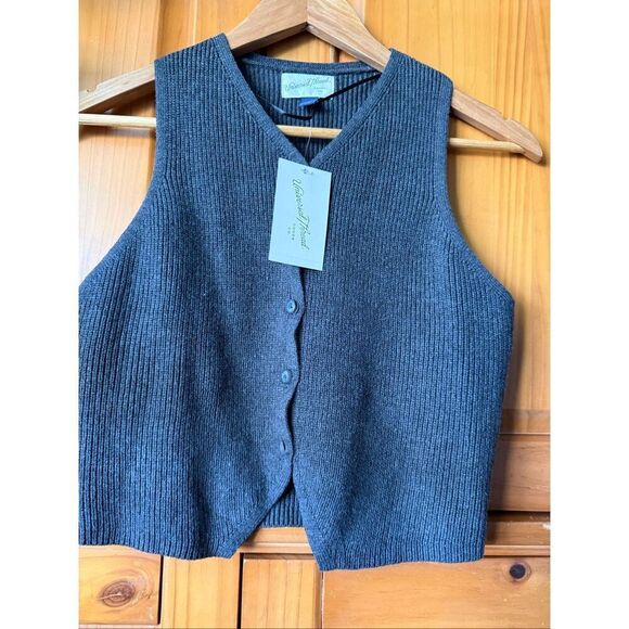 NWT Universal Thread Ribbed Knit Button-Front Sweater Vest – Size Small - Picture 3 of 10